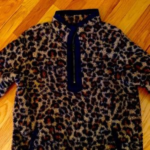 Time and Tru Cheetah Pullover size medium